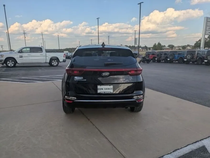 2020 Kia Sportage LX photo 1