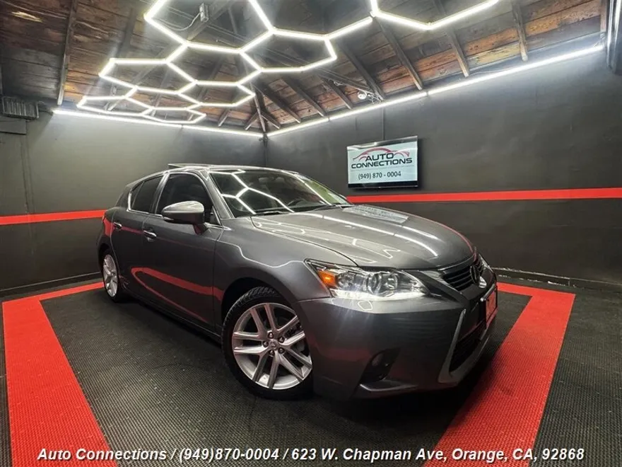 2015 Lexus CT 200h photo 1