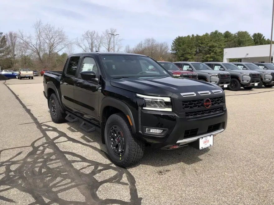2025 Nissan Frontier PRO-4X photo 1