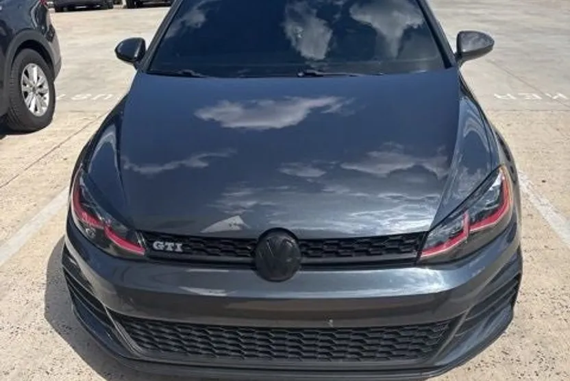 2018 Volkswagen Golf GTI SE photo 1