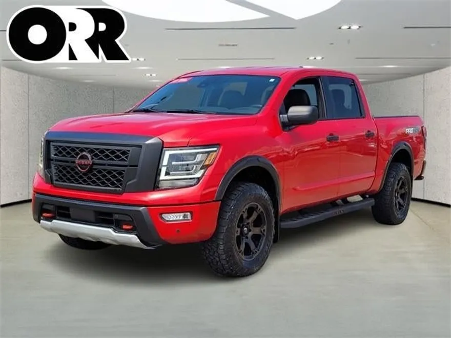2024 Nissan Titan Crew Cab PRO-4X photo 1
