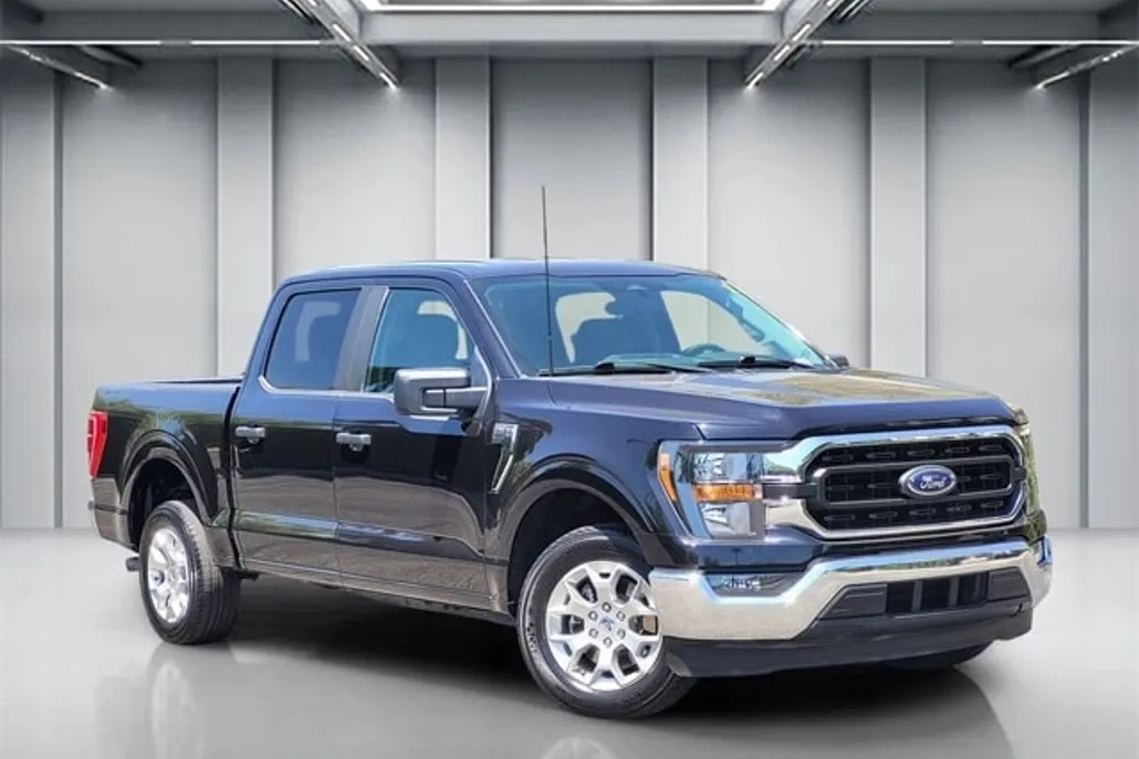 2023 Ford F-150 XLT photo 1