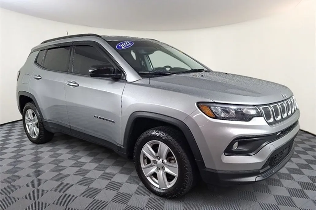 2022 Jeep Compass Latitude photo 1