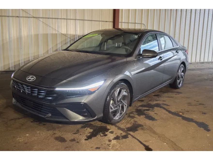 2024 Hyundai Elantra SEL Convenience photo 1