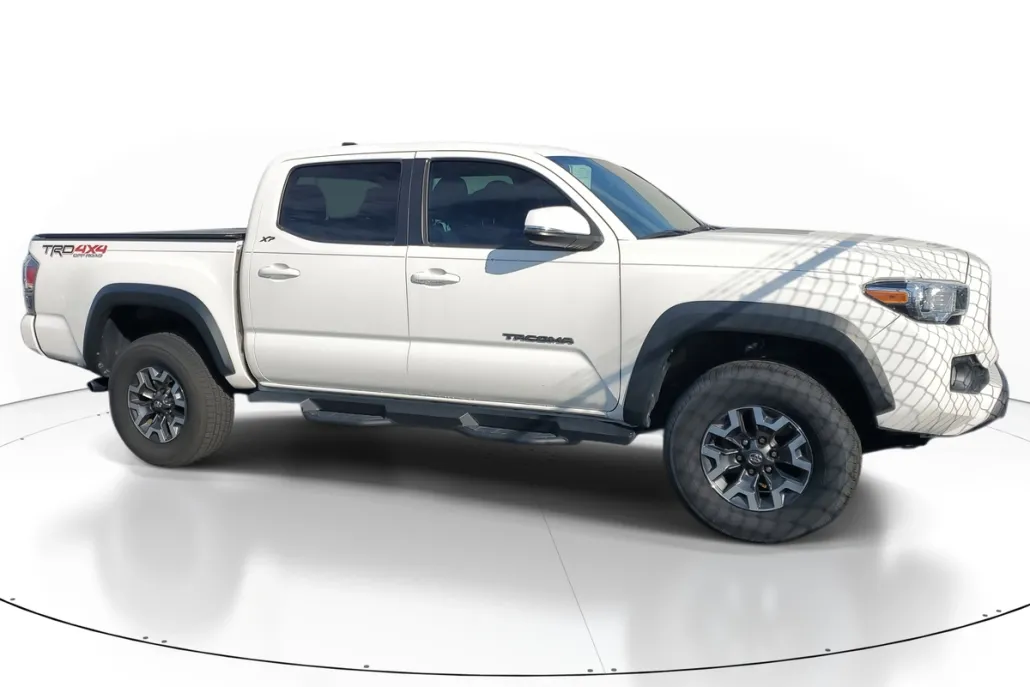2021 Toyota Tacoma 4x4 TRD Off-Road photo 1
