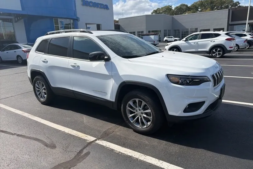 2022 Jeep Cherokee Latitude Lux photo 1