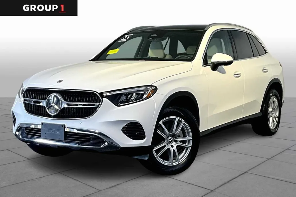 2025 Mercedes Benz GLC 300 4MATIC photo 1