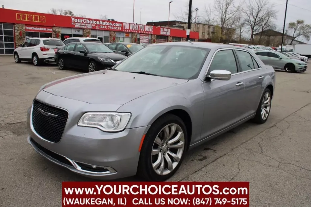 2018 Chrysler 300 Limited photo 1
