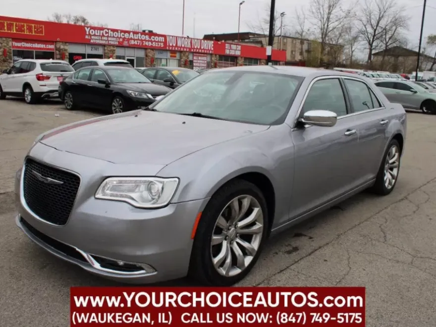 2018 Chrysler 300 Limited photo 1