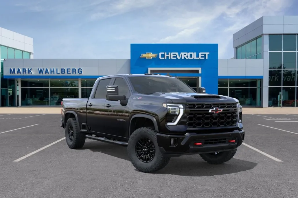 2025 Chevrolet Silverado 2500HD ZR2 photo 1