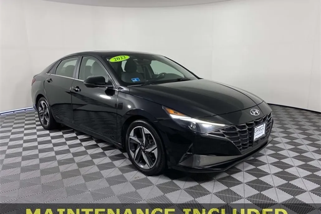2022 Hyundai Elantra SEL photo 1
