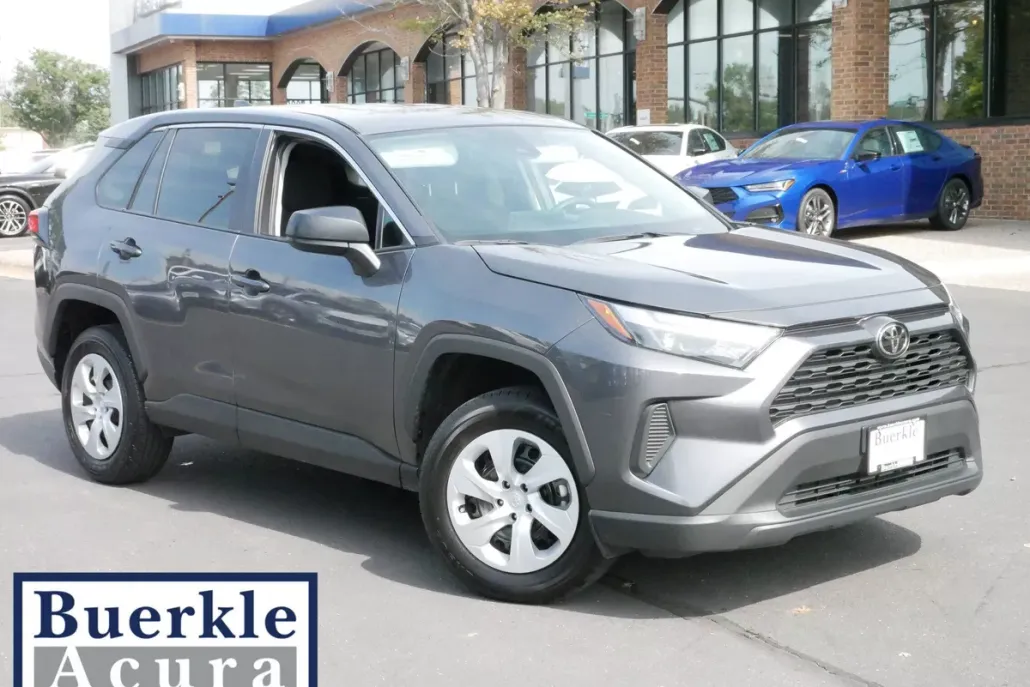 2024 Toyota RAV4 LE photo 1