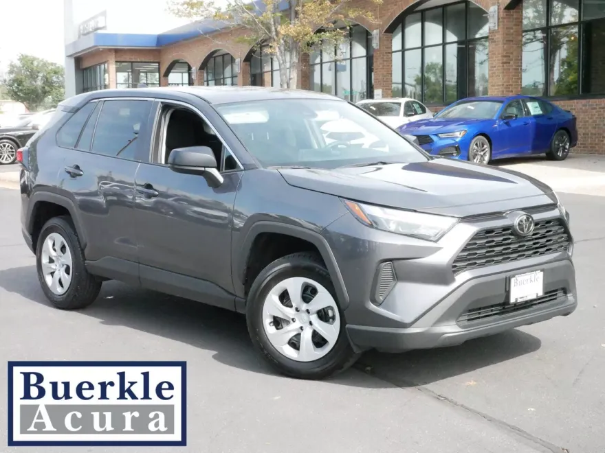 2024 Toyota RAV4 LE photo 1