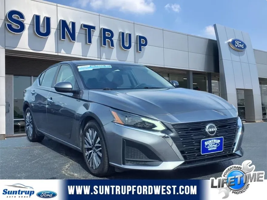 2023 Nissan Altima 2.5 SV photo 1
