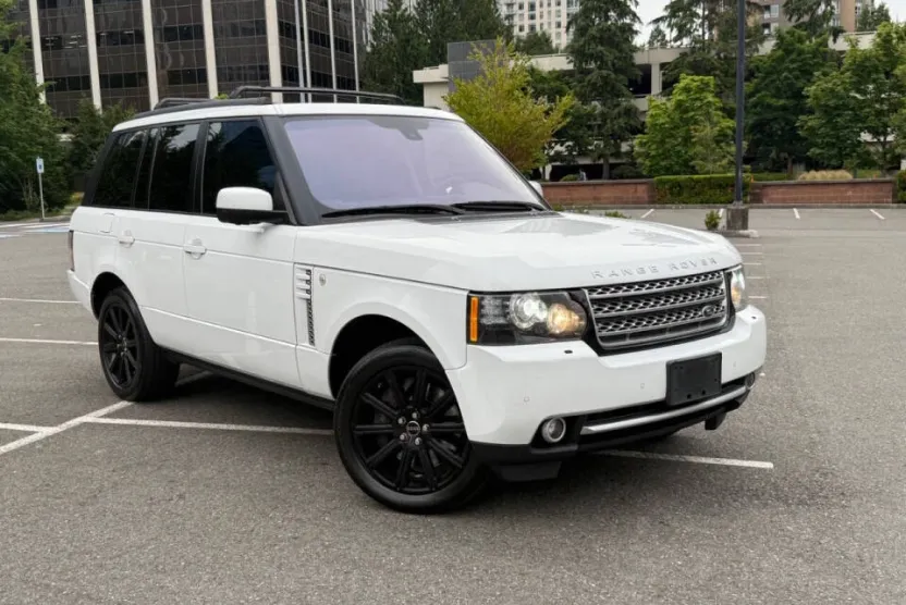 2012 Land Rover Range Rover SuperCharged photo 1