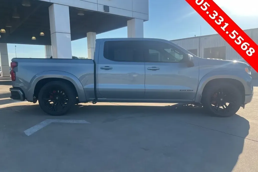 2025 Chevrolet Silverado 1500 RST photo 1