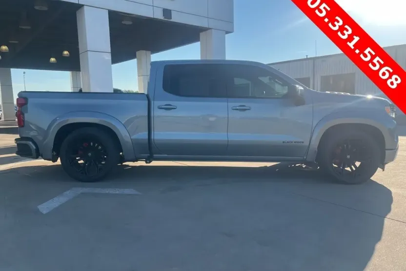 2025 Chevrolet Silverado 1500 RST photo 1
