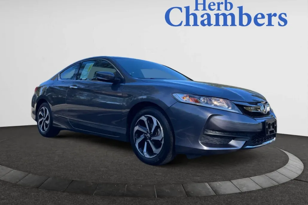 2017 Honda Accord photo 1