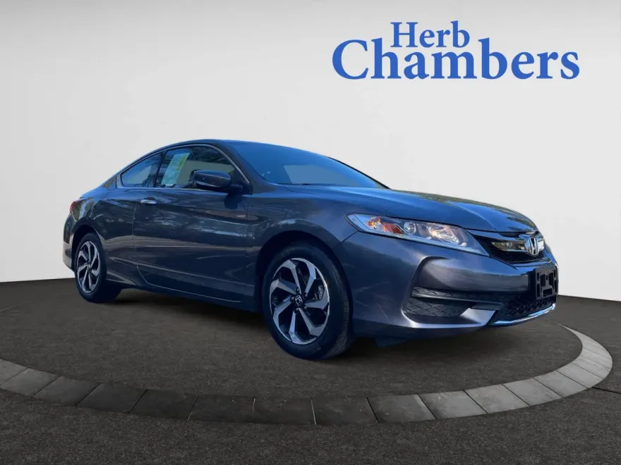 2017 Honda Accord photo 1