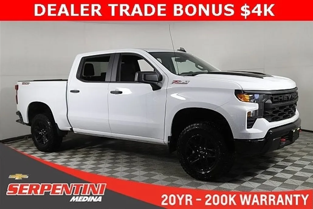 2025 Chevrolet Silverado 1500 Custom Trail Boss photo 1