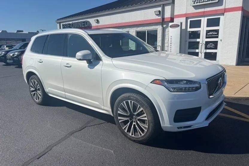 2020 Volvo XC90 T5 Momentum photo 1