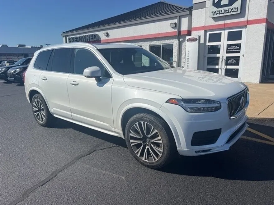 2020 Volvo XC90 T5 Momentum photo 1