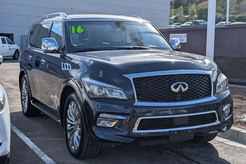 2016 Infiniti QX80 photo 1
