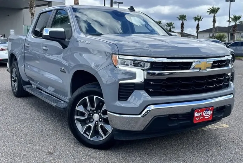 2024 Chevrolet Silverado 1500 LT photo 1