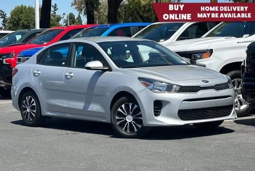 2021 Kia Rio S photo 1