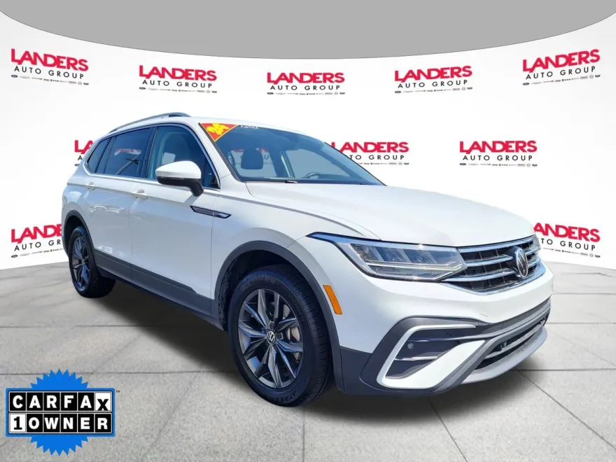 2024 Volkswagen Tiguan SE Wolfsburg Edition photo 1