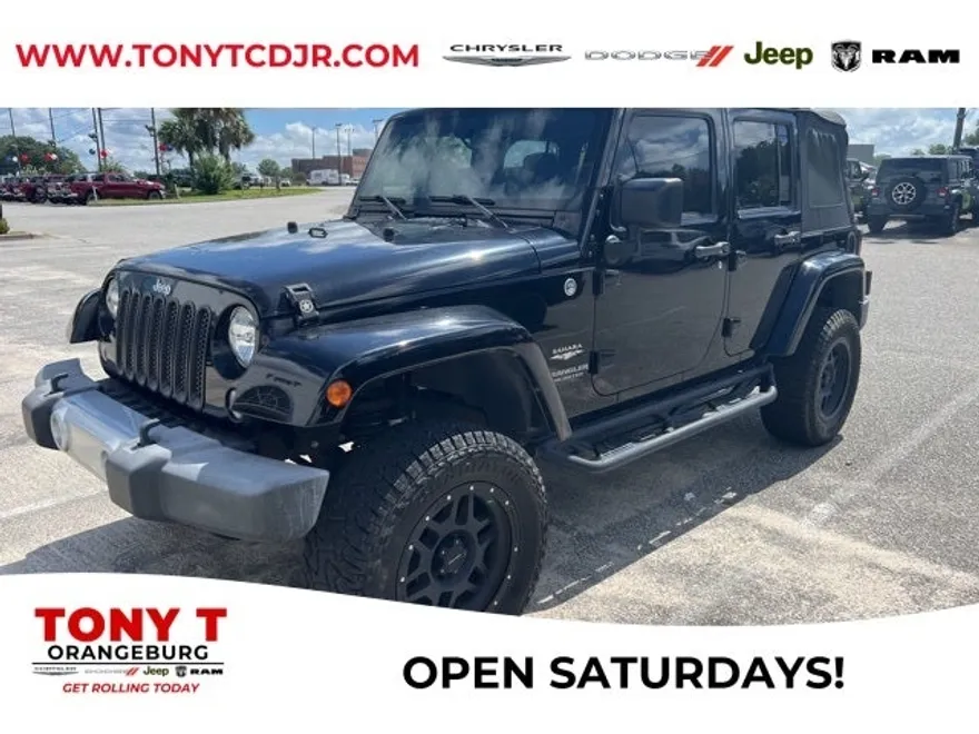 2015 Jeep Wrangler Unlimited Sahara photo 1