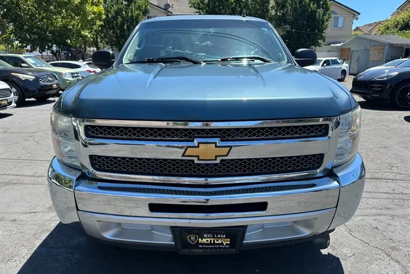 2013 Chevrolet Silverado 1500 LT photo 1