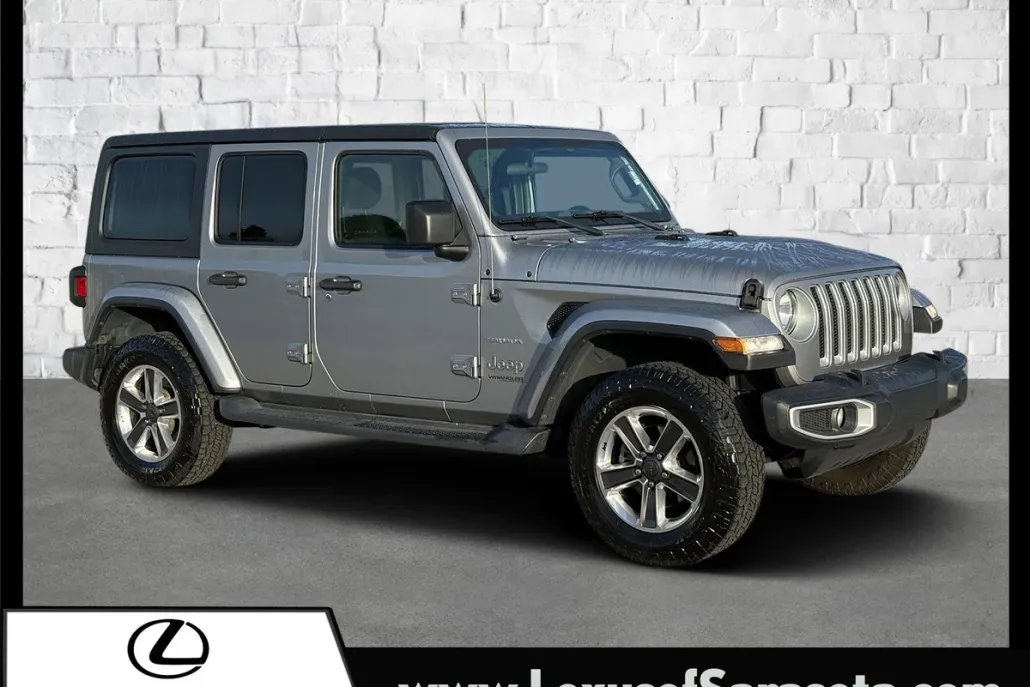 2020 Jeep Wrangler Unlimited Sahara photo 1