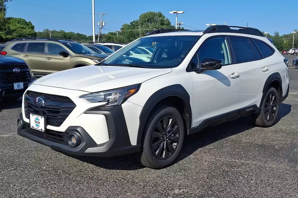 2025 Subaru Outback Onyx Edition photo 1