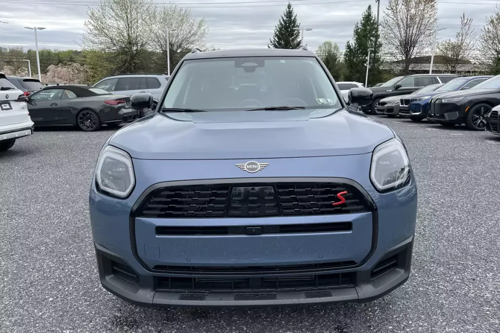 2025 Mini Cooper S ALL4 photo 1