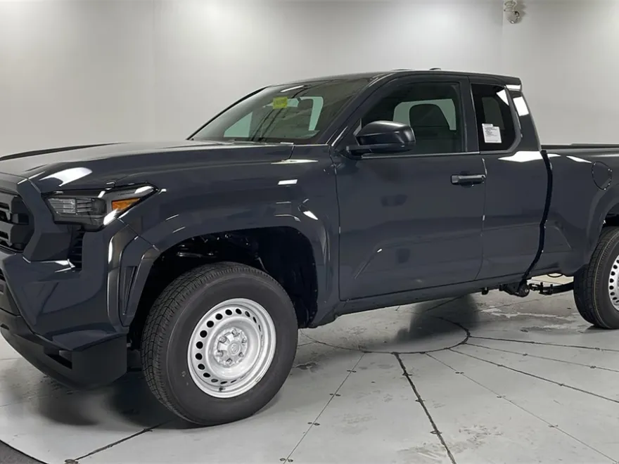 2025 Toyota Tacoma SR XtraCab photo 1