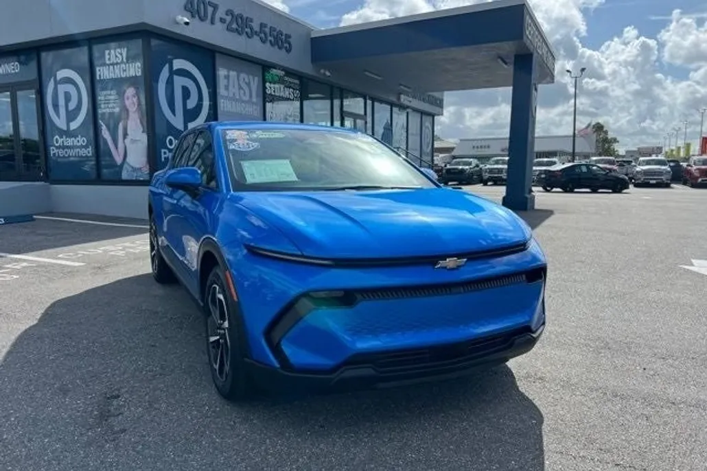 2025 Chevrolet Equinox EV 1LT photo 1