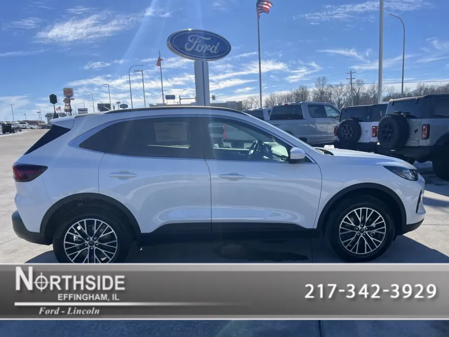 2025 Ford Escape photo 1
