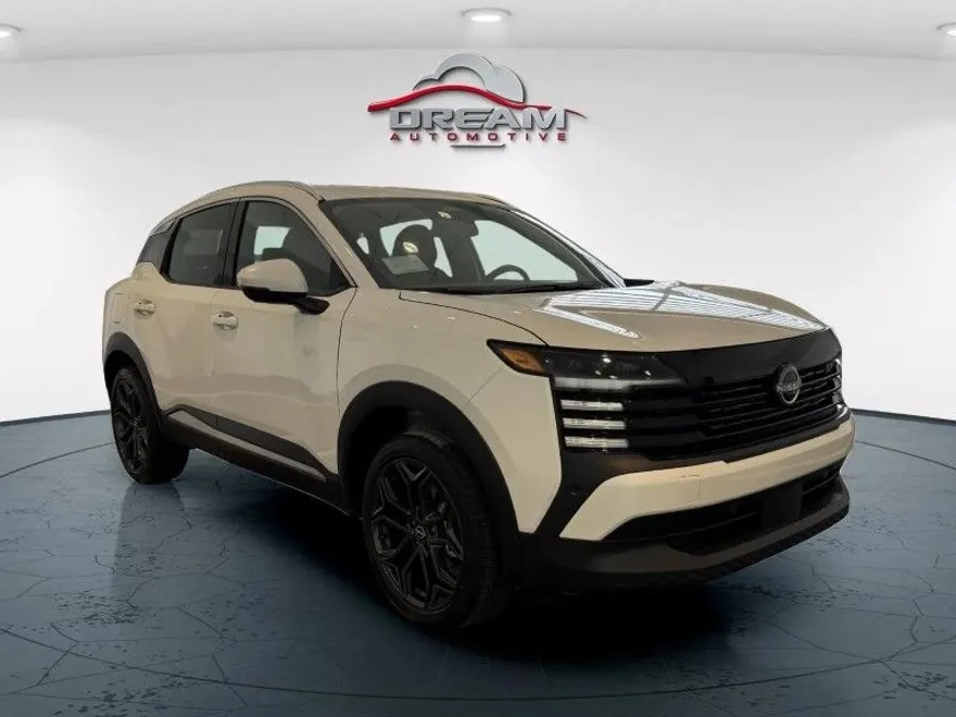 2025 Nissan Kicks SR photo 1