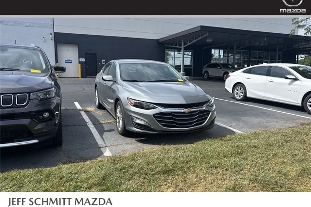 2024 Chevrolet Malibu 1LT photo 1