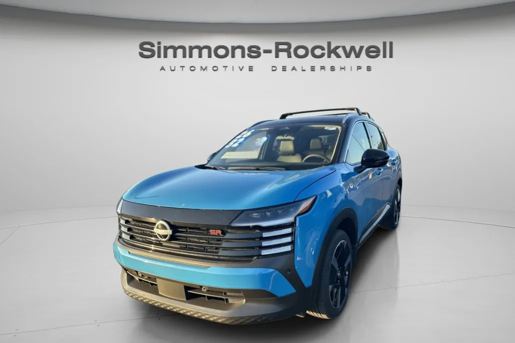 2026 Nissan Kicks SR photo 1