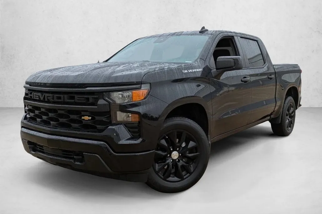 2023 Chevrolet Silverado 1500 Custom photo 1