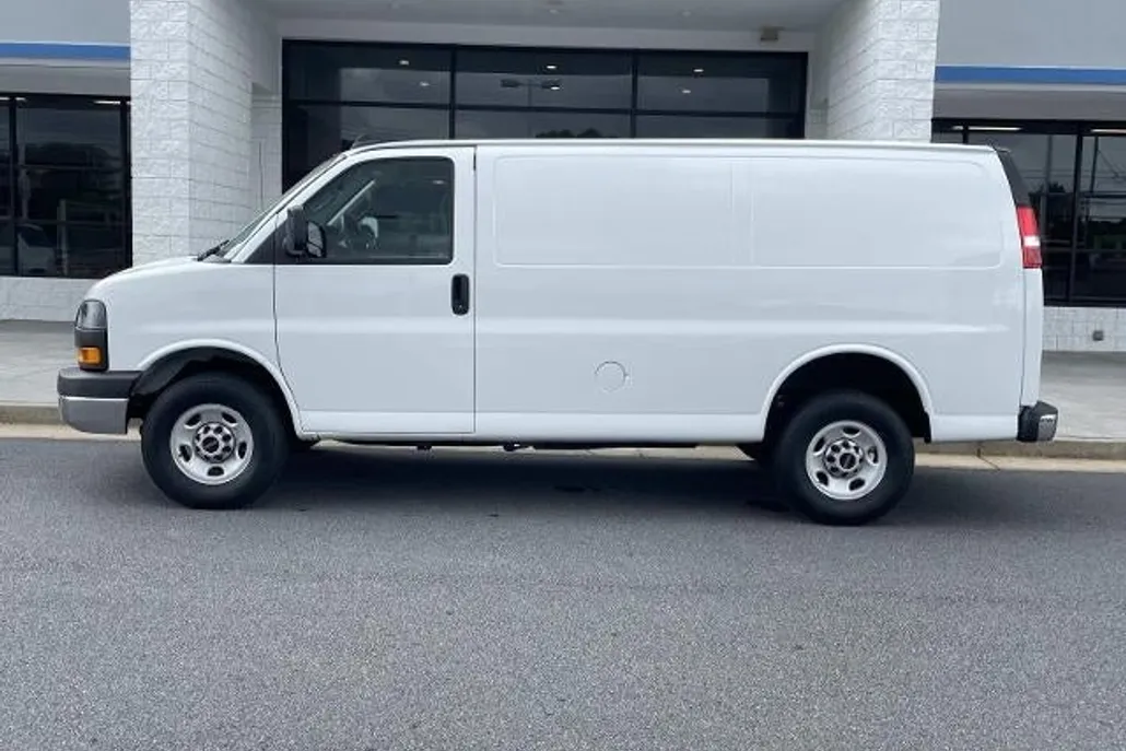 2023 Gmc Savana Cargo 2500 photo 1