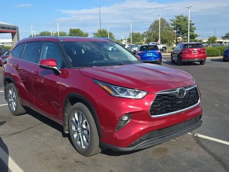 2020 Toyota Highlander Limited photo 1