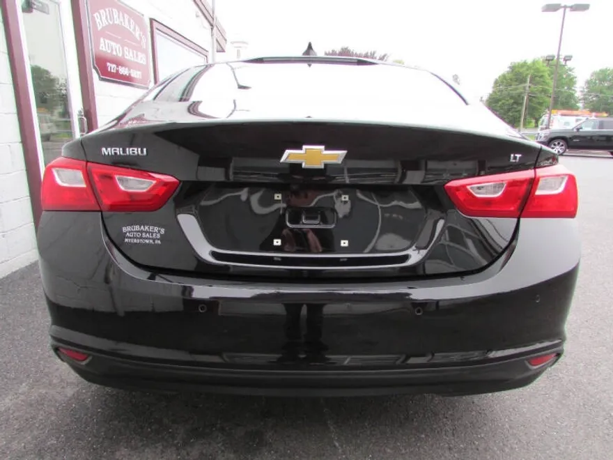 2024 Chevrolet Malibu 1LT photo 1