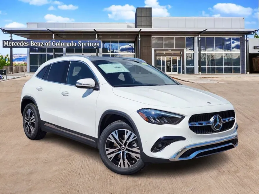 2025 Mercedes Benz GLA 250 4MATIC photo 1