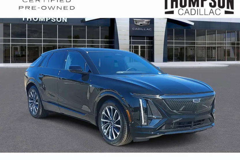 2024 Cadillac Lyriq Sport photo 1