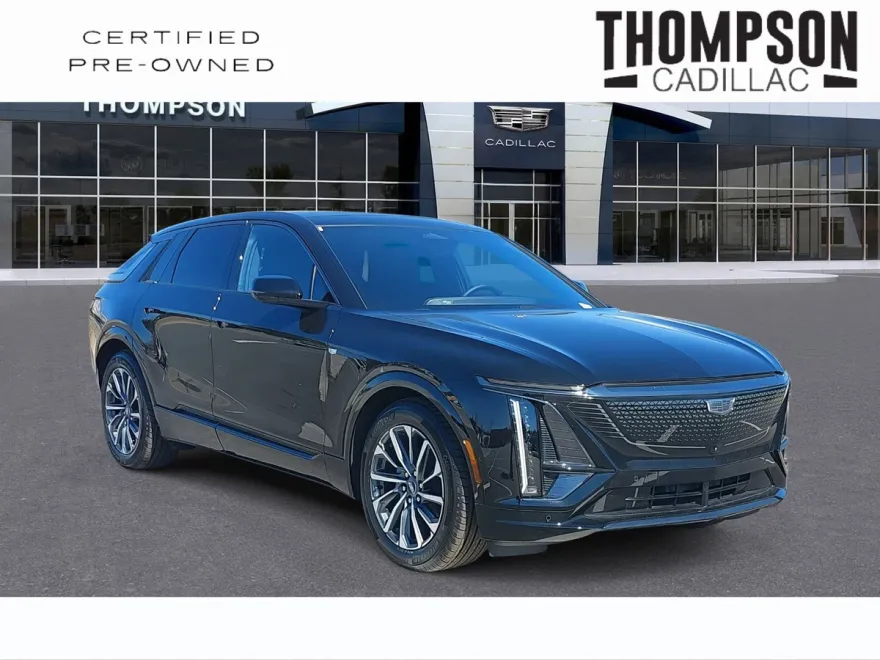 2024 Cadillac Lyriq Sport photo 1