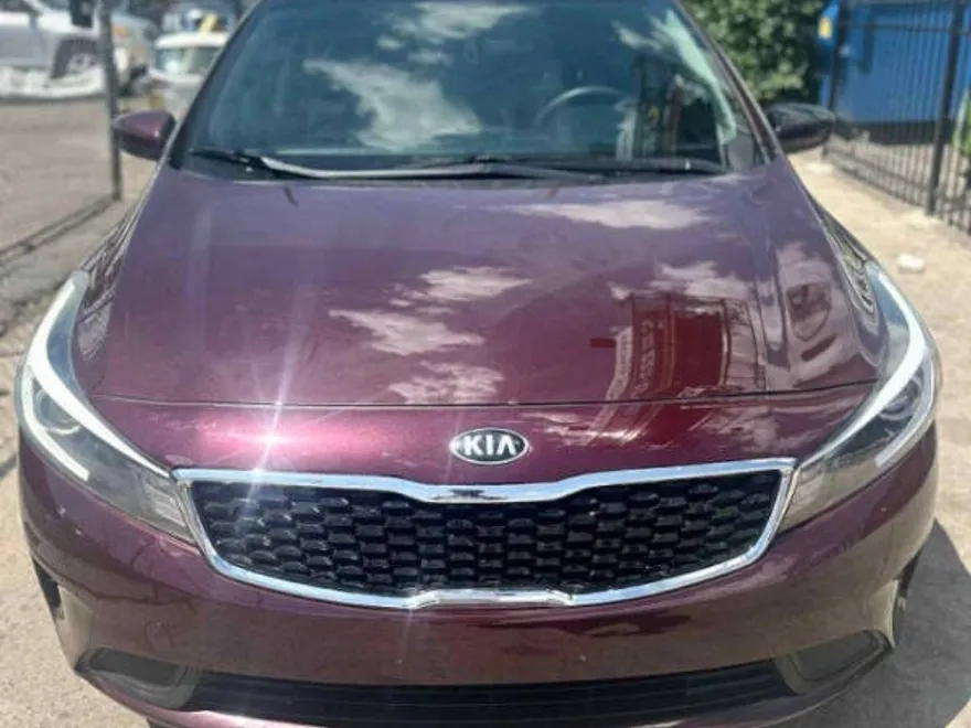 2018 Kia Forte LX photo 1