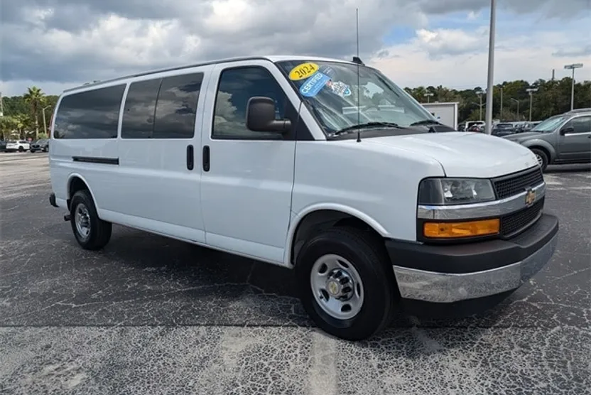 2024 Chevrolet Express 3500 LT Passenger Van photo 1